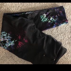 Carrie Underwood leggings New!